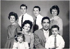 Sharon; Alan Coons; Bill; Bobbie; Shirley Coons Bennett; Marilyn; Kevin; Melanie